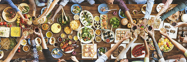 Hamburger Singles essen gemeinsam