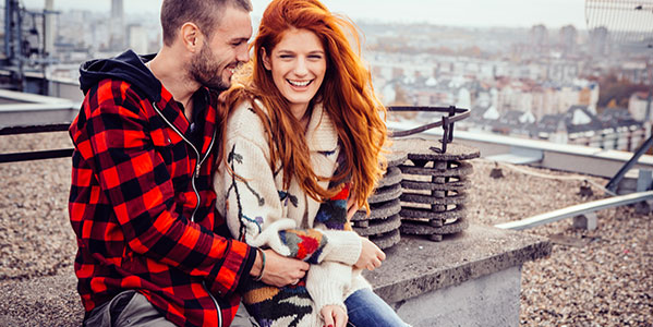 Singles flirten auf Dachterrasse in Hamburg